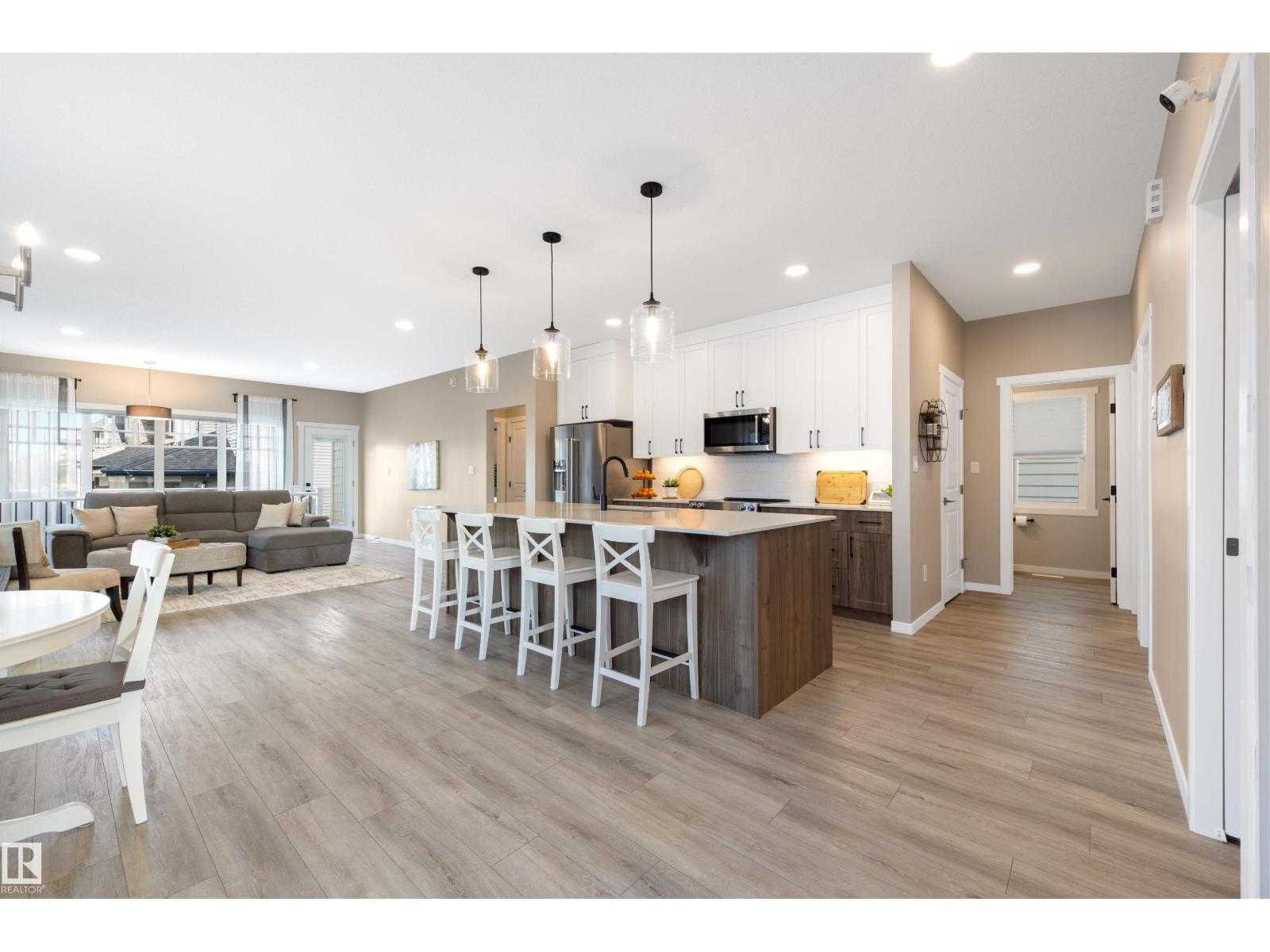 Photo 2 of 1804 Ainslie Co Sw, Edmonton AB