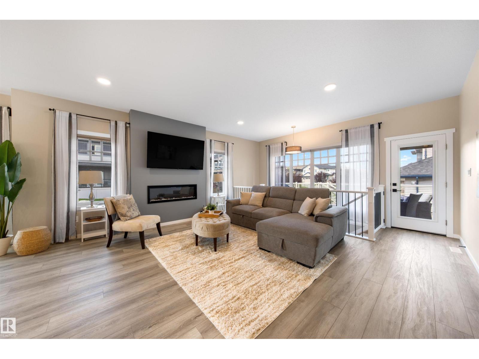 Photo 3 of 1804 Ainslie Co Sw, Edmonton AB