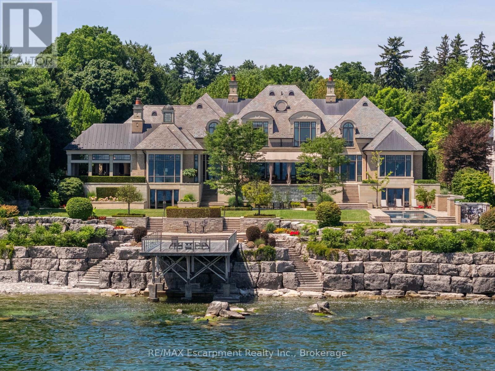 Photo 6 of 2054 Lakeshore Road E, Oakville ON