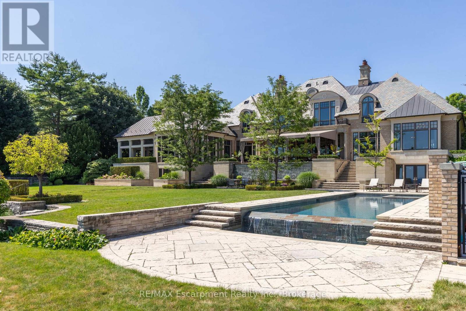 Photo 38 of 2054 Lakeshore Road E, Oakville ON
