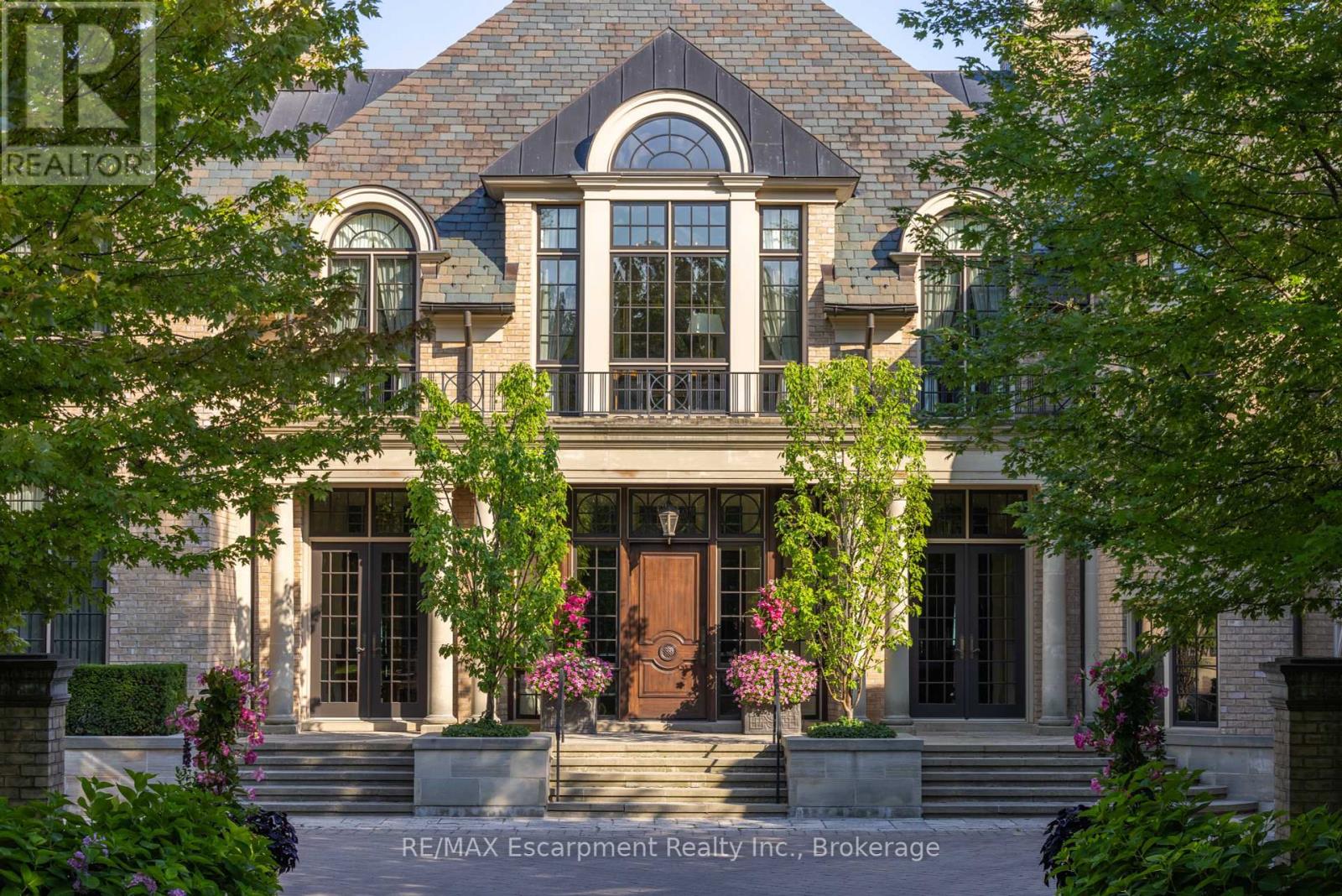 Photo 16 of 2054 Lakeshore Road E, Oakville ON