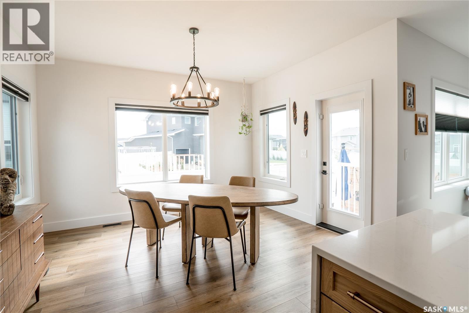 Photo 5 of 518 Hamm Crescent, Saskatoon SK