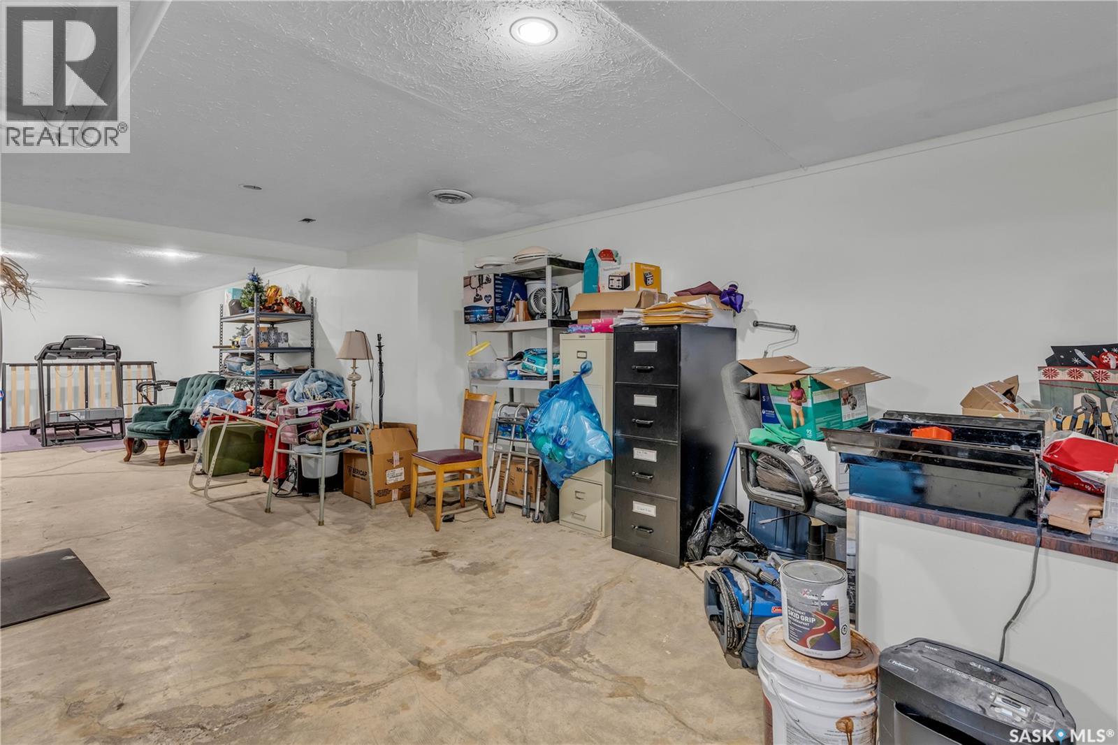 Business for Sale in  Queen STREET Regina 