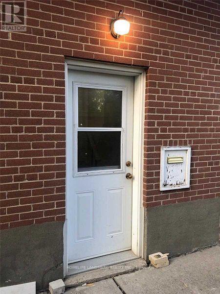 Photo 6 of Bsmt 382 Marybay Crescent, Richmond Hill ON