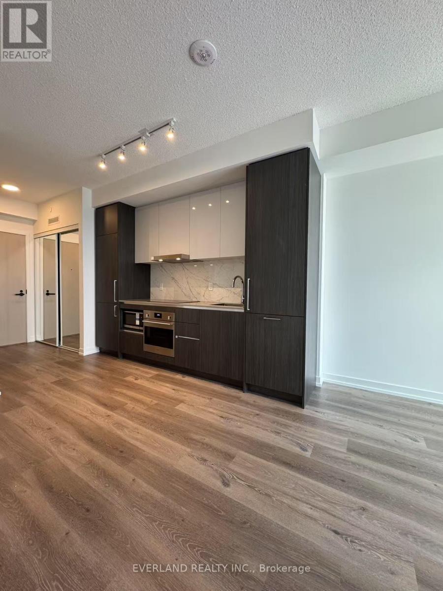 Photo 11 of 6305 225 Commerce Street, Vaughan ON