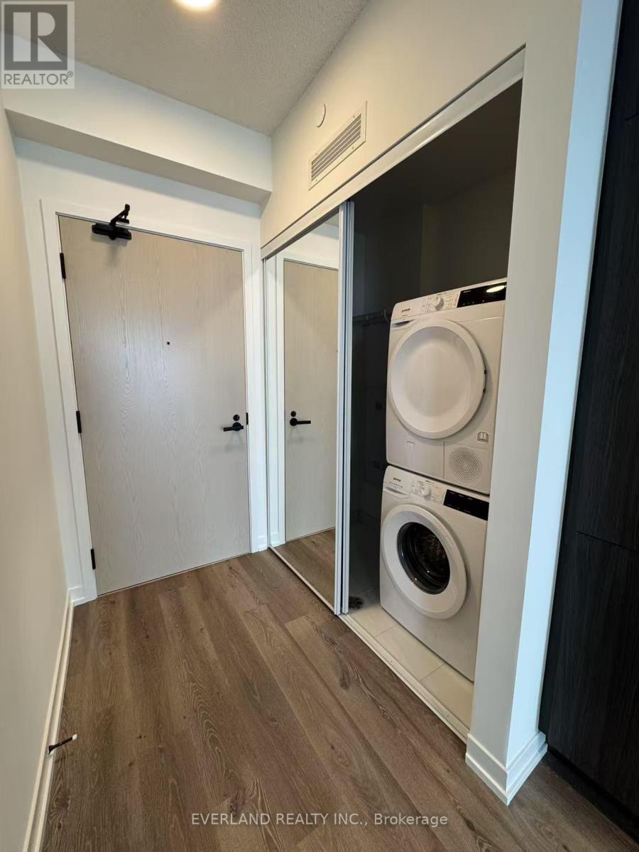 Photo 10 of 6305 225 Commerce Street, Vaughan ON