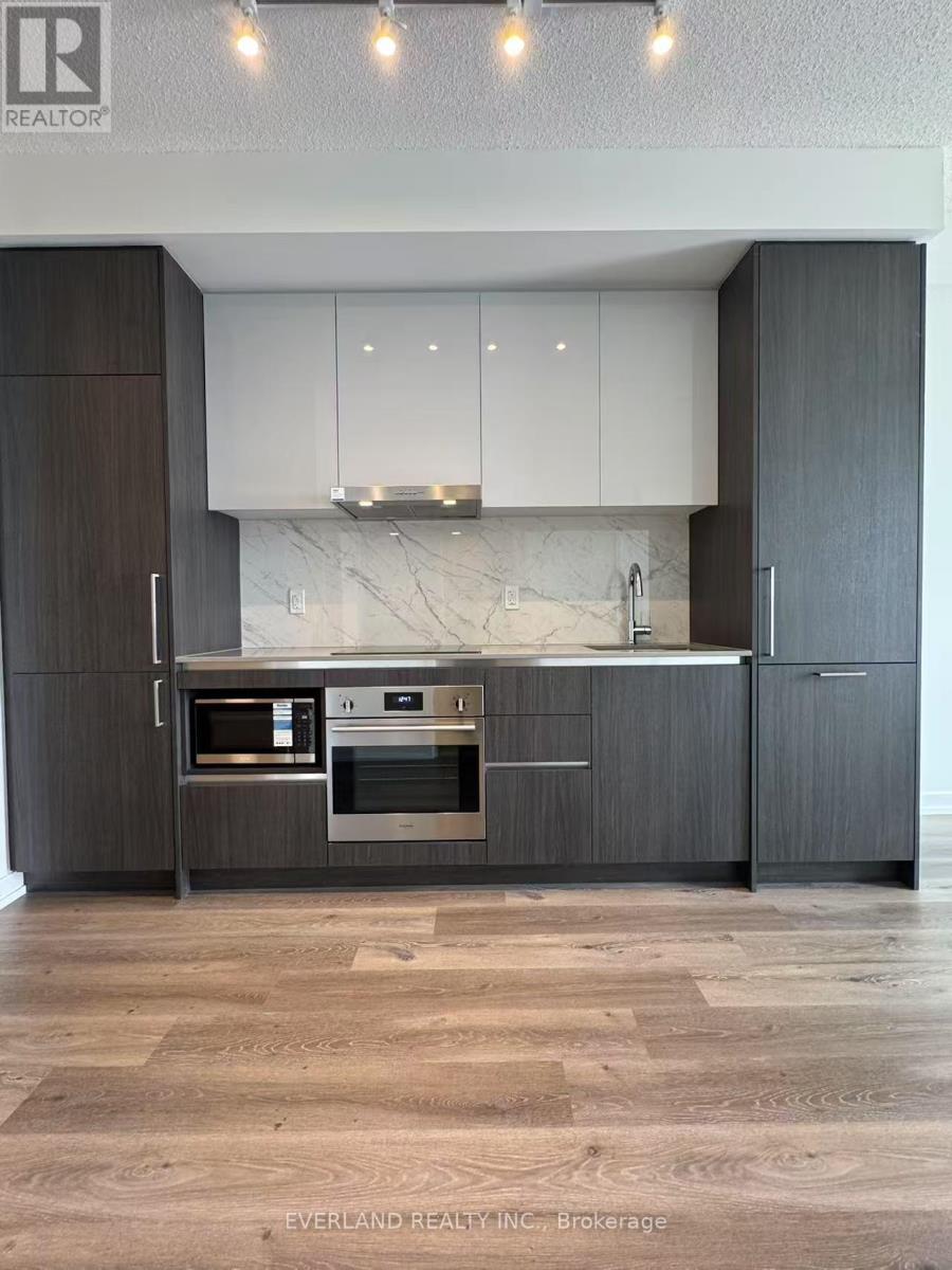 Photo 5 of 6305 225 Commerce Street, Vaughan ON