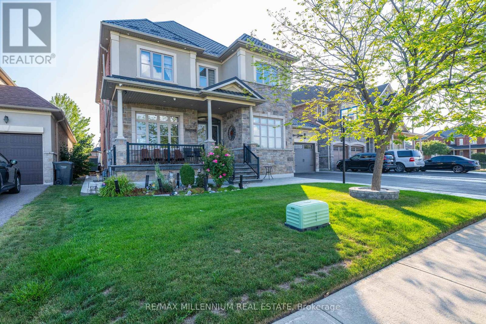 Photo 5 of 6 Landscape Drive, Brampton ON