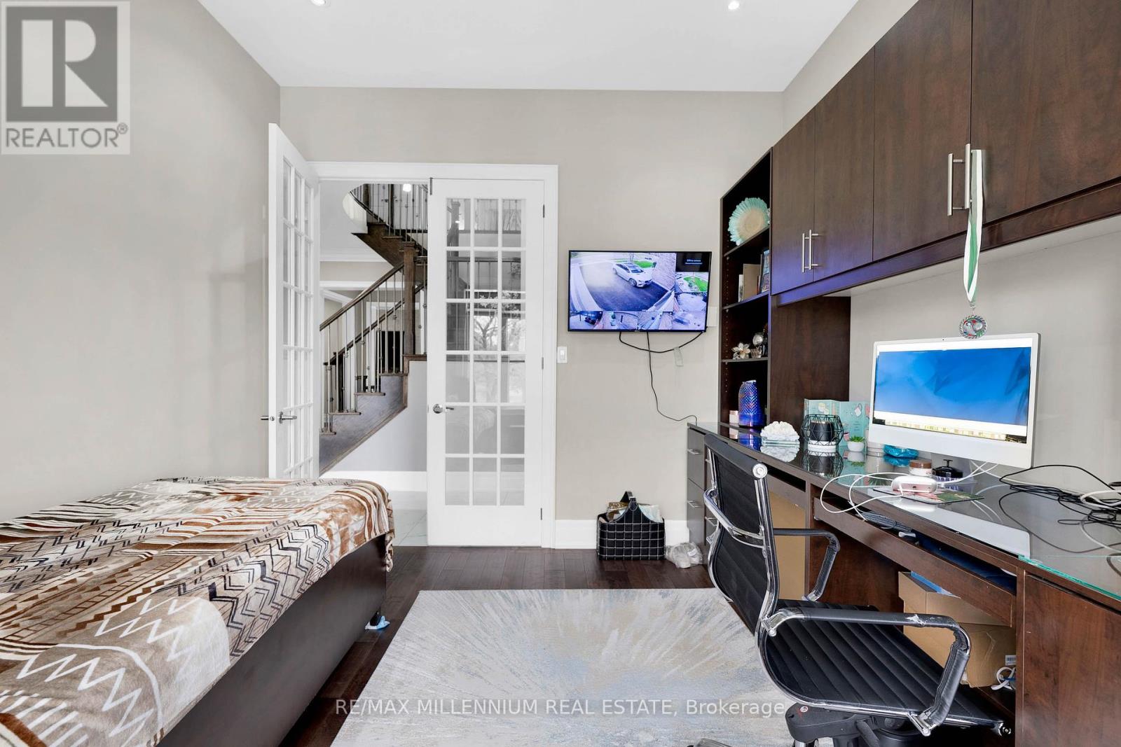 Photo 12 of 6 Landscape Drive, Brampton ON