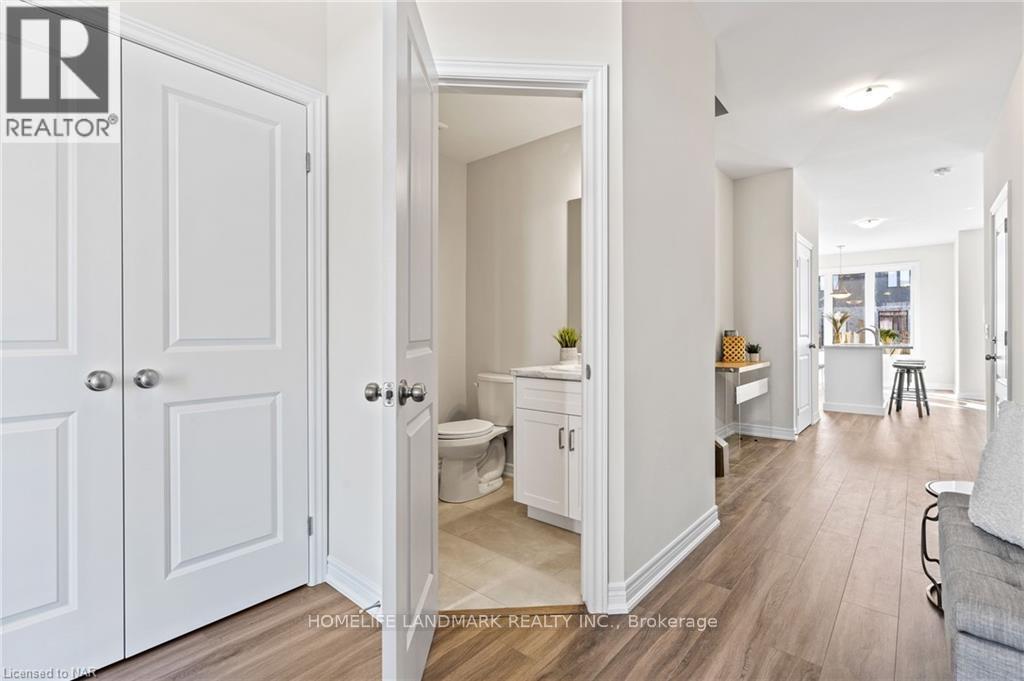 Photo 6 of 7129 Parsa Street, Niagara Falls ON