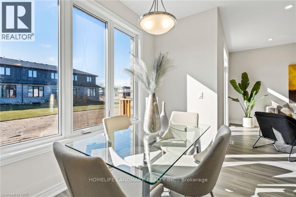 Photo 15 of 7129 Parsa Street, Niagara Falls ON