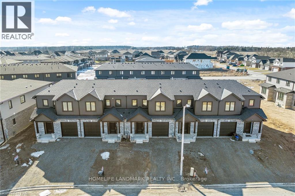 Photo 10 of 7129 Parsa Street, Niagara Falls ON