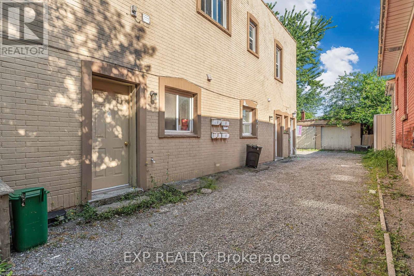 Photo 4 of 4553 Ferguson Street, Niagara Falls ON