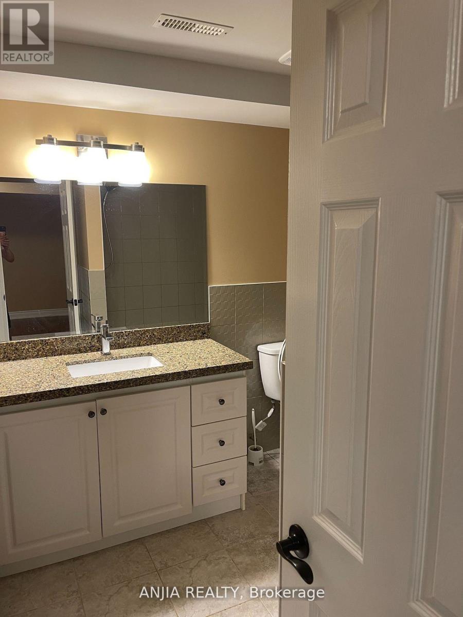 Photo 3 of Bsmt 103 Castleglen Boulevard, Markham ON