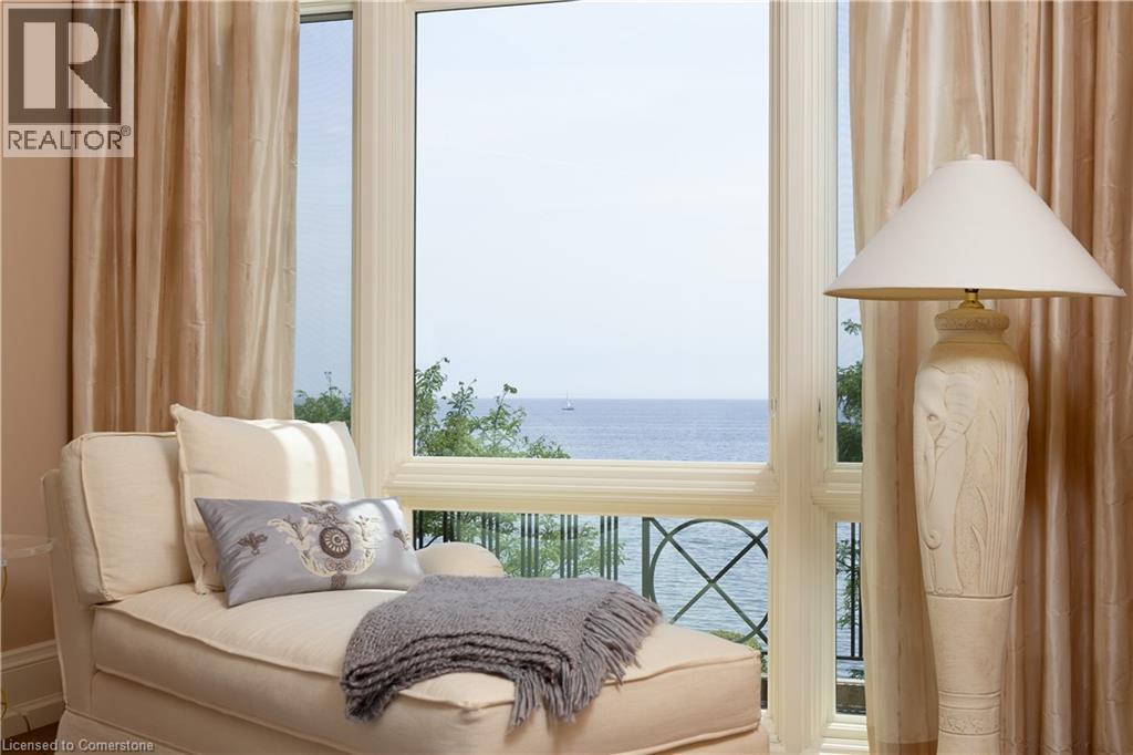 Photo 21 of 2054 Lakeshore Road E, Oakville ON