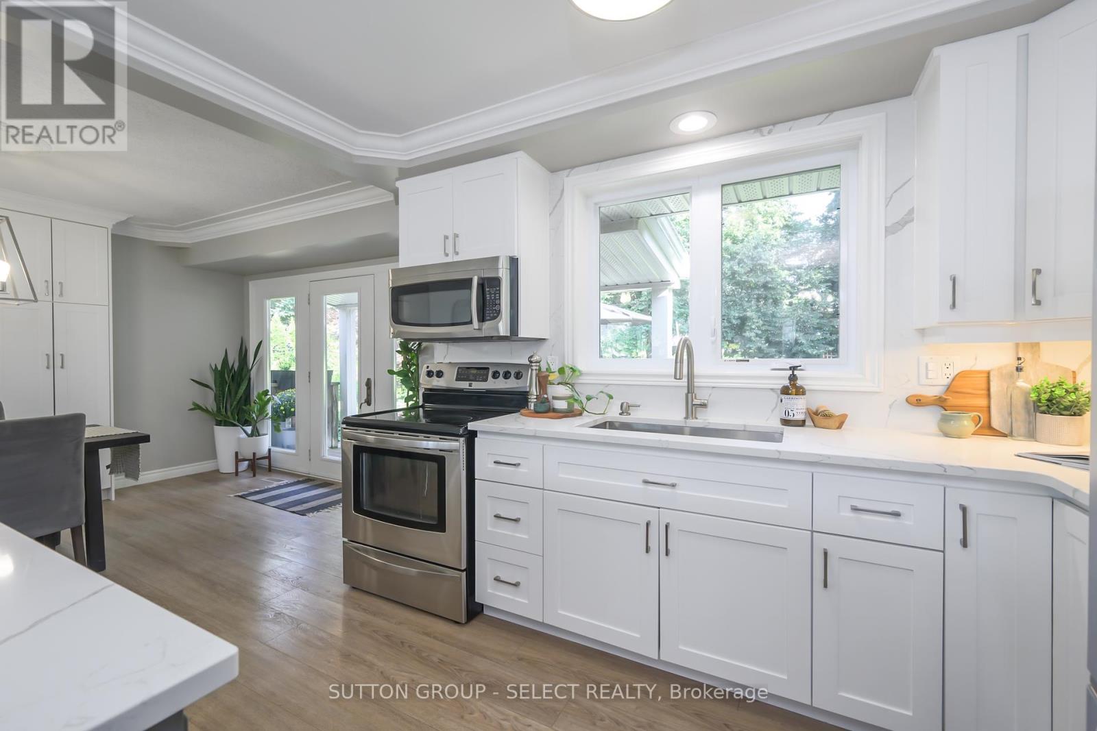 Photo 13 of 198 Byron Avenue, Thames Centre ON