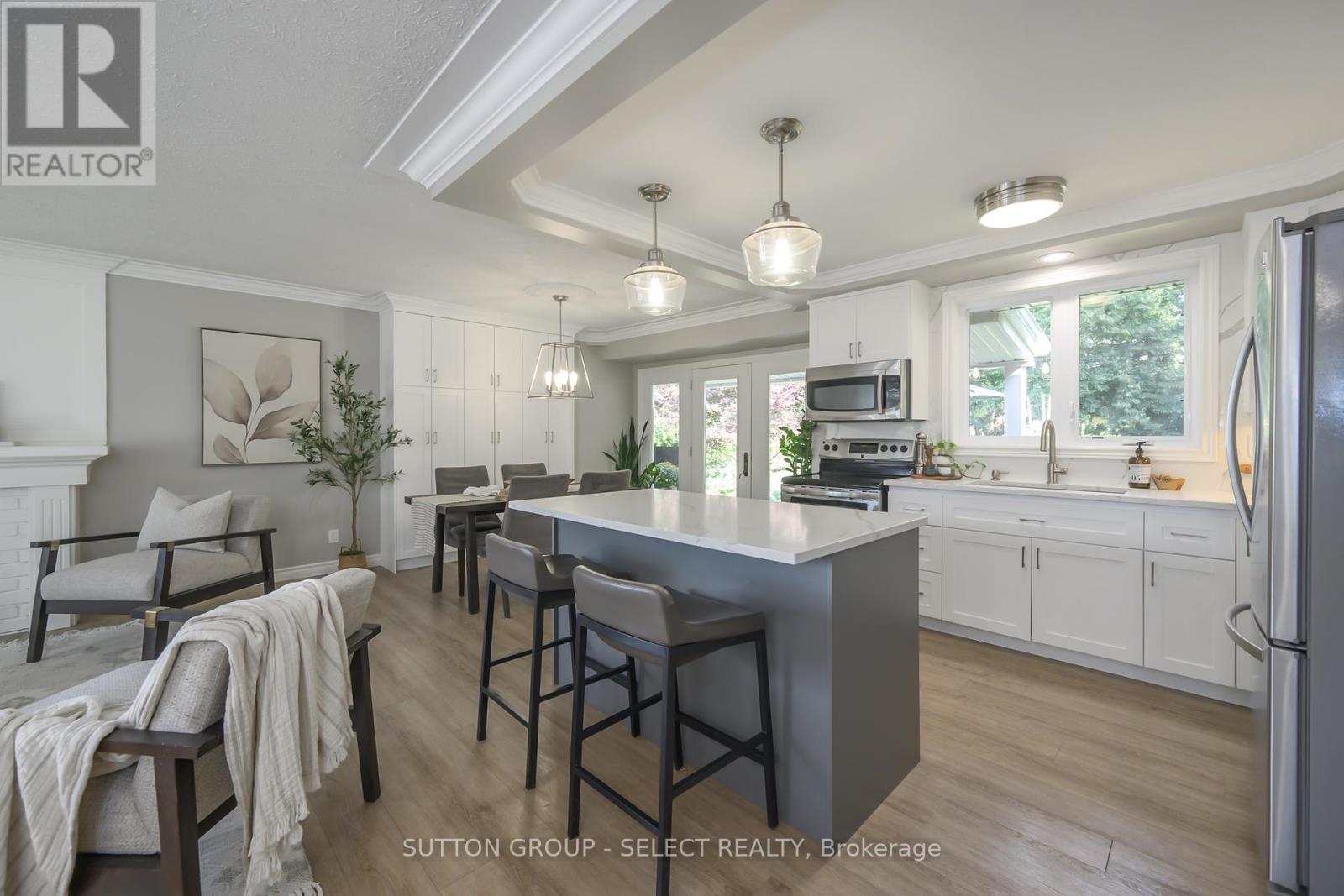 Photo 6 of 198 Byron Avenue, Thames Centre ON