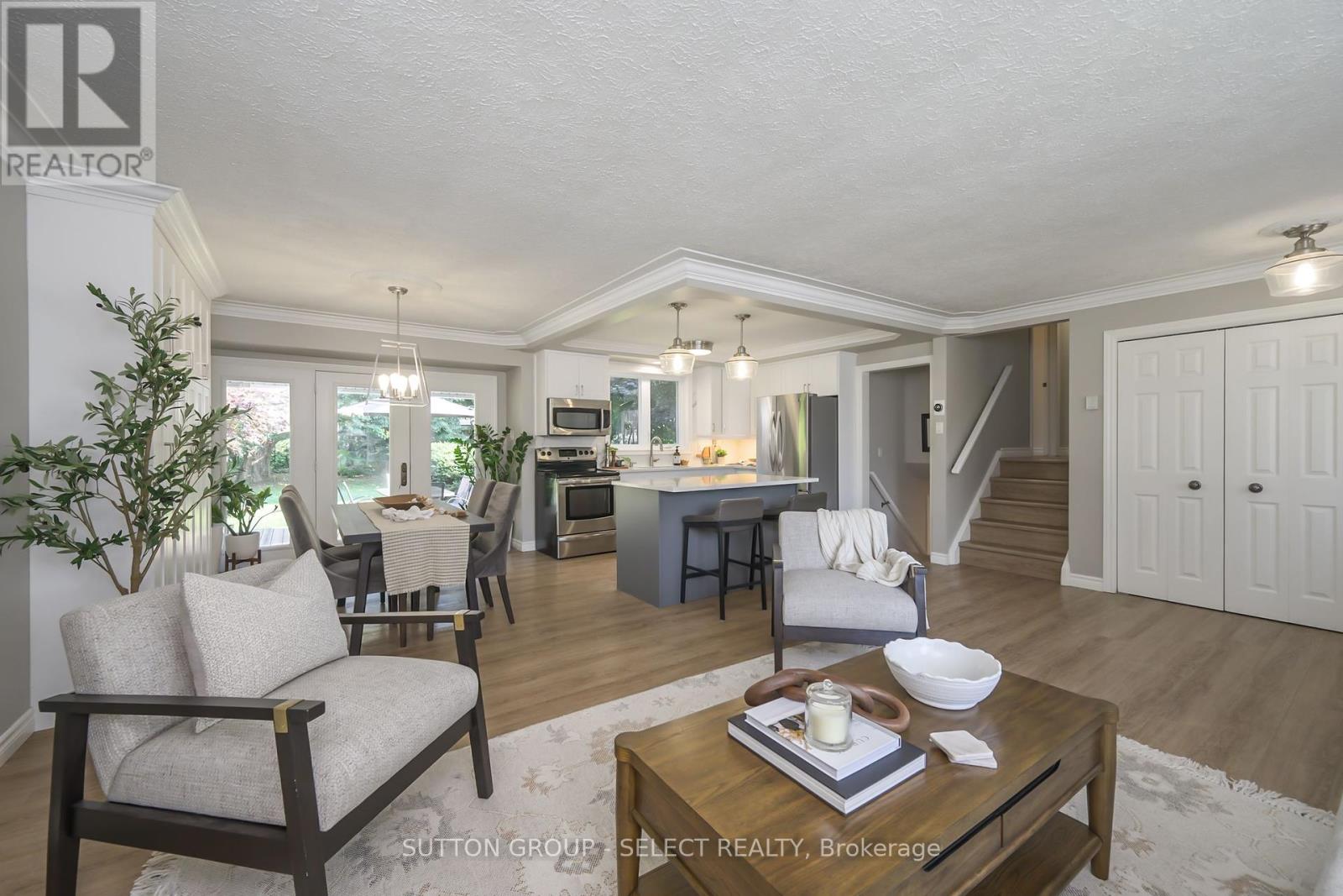 Photo 7 of 198 Byron Avenue, Thames Centre ON