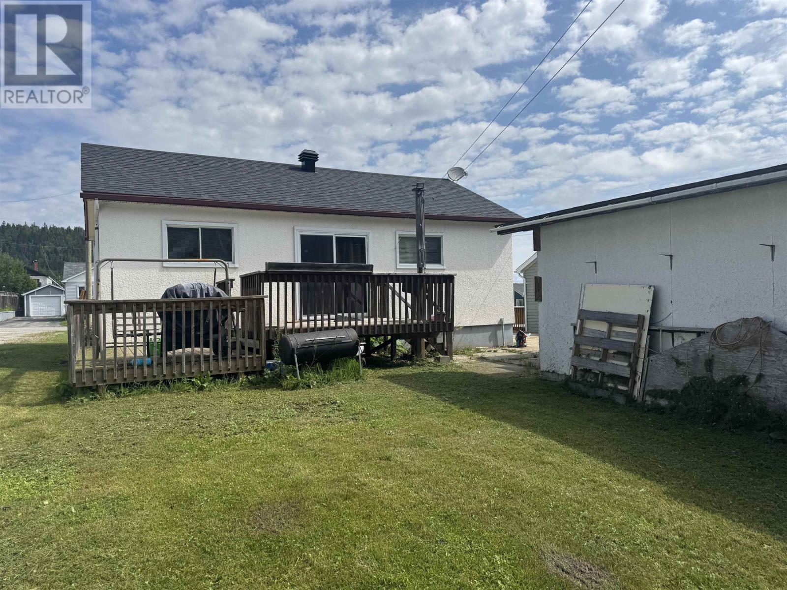 Photo 16 of 111 Warbler Dr, Manitouwadge ON