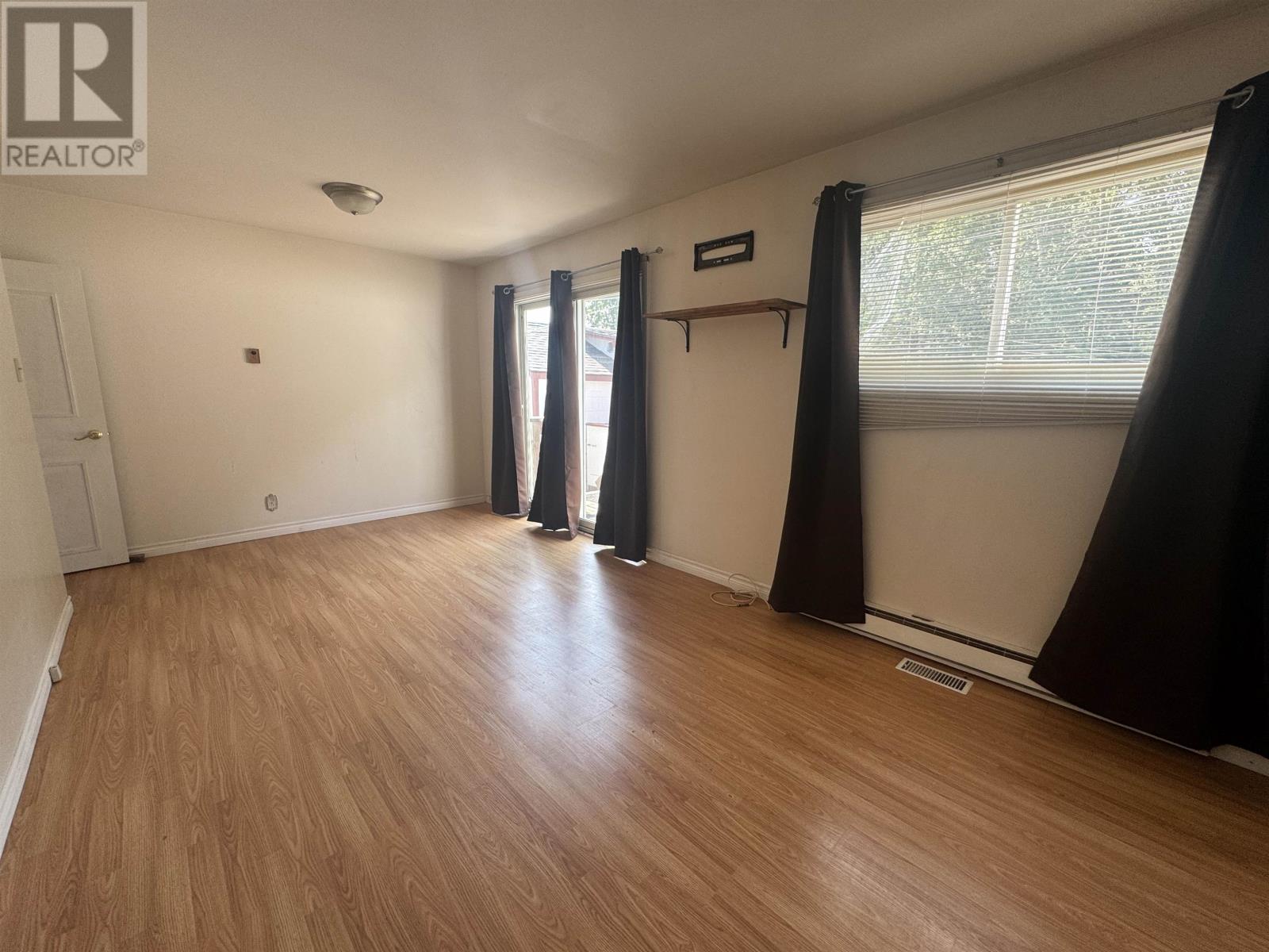 Photo 33 of 111 Warbler Dr, Manitouwadge ON