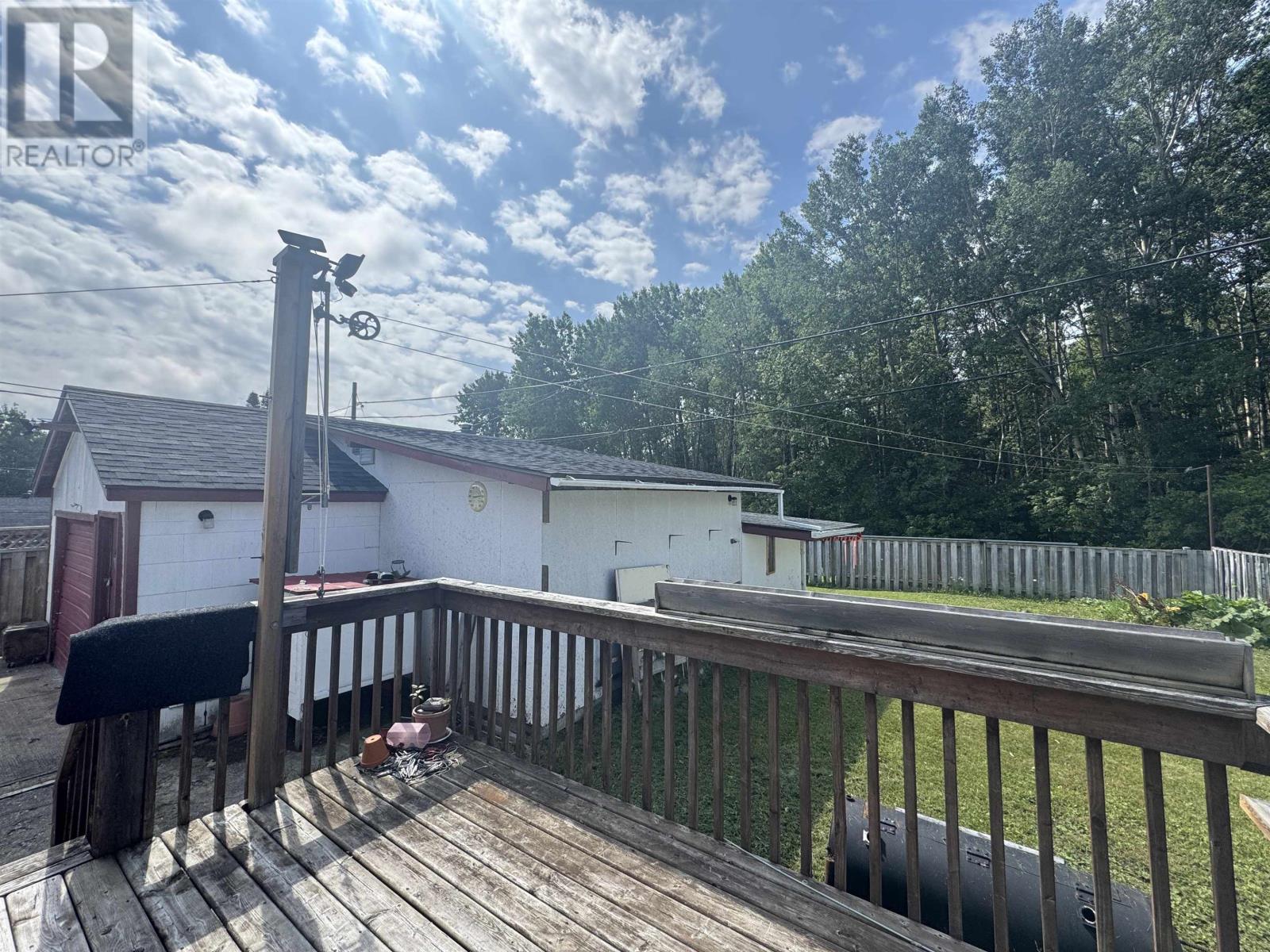 Photo 2 of 111 Warbler Dr, Manitouwadge ON