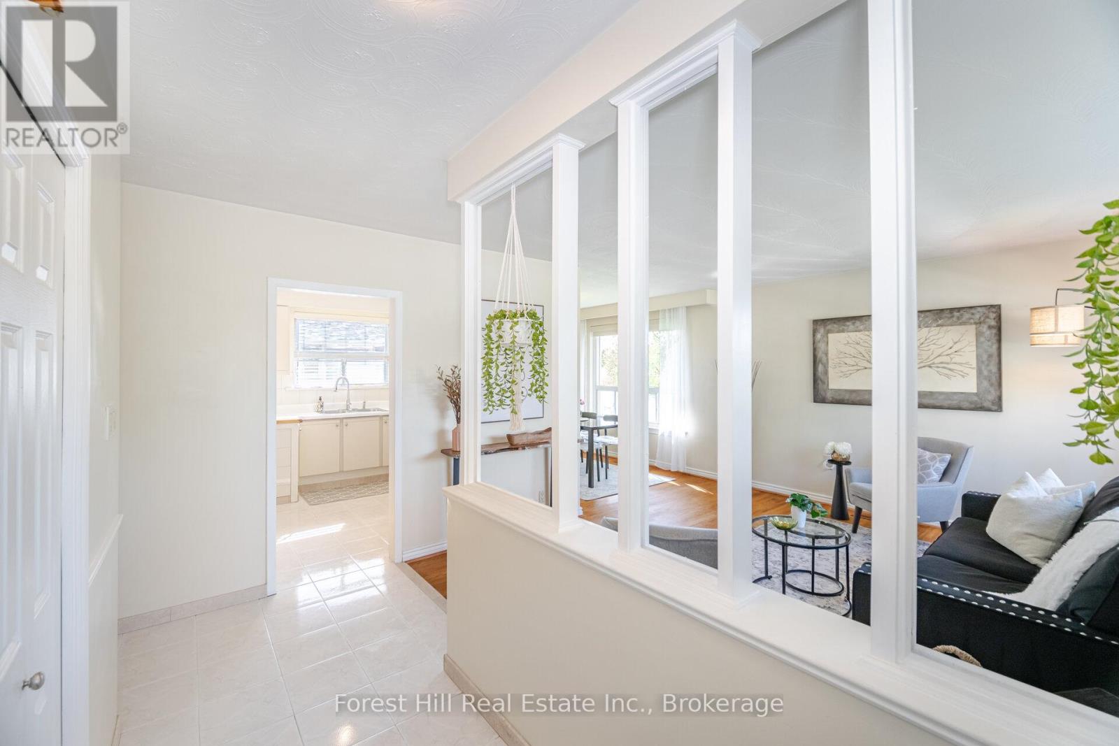Photo 21 of 16 Bethwin Place, Toronto ON