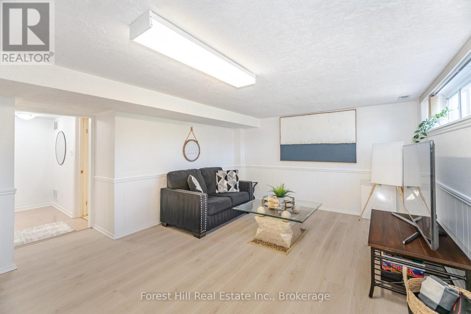 Photo 29 of 16 Bethwin Place, Toronto ON