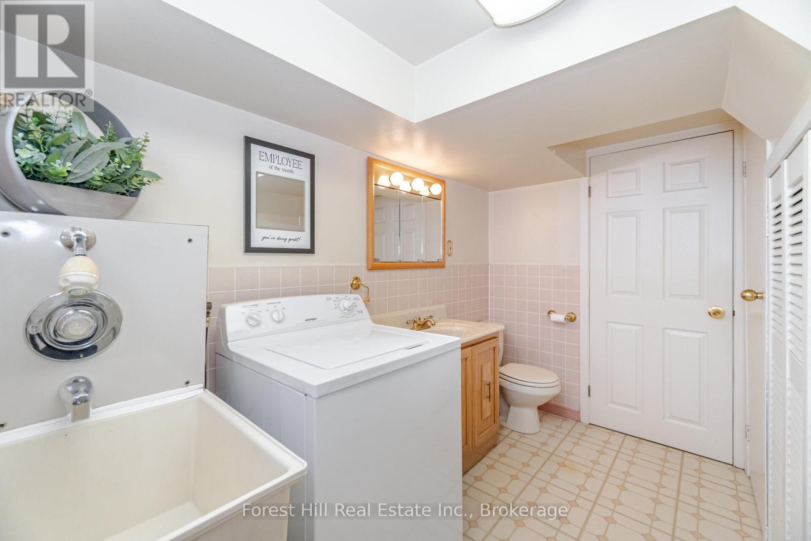 Photo 32 of 16 Bethwin Place, Toronto ON