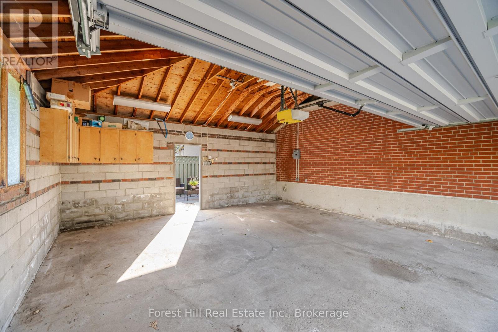 Photo 33 of 16 Bethwin Place, Toronto ON