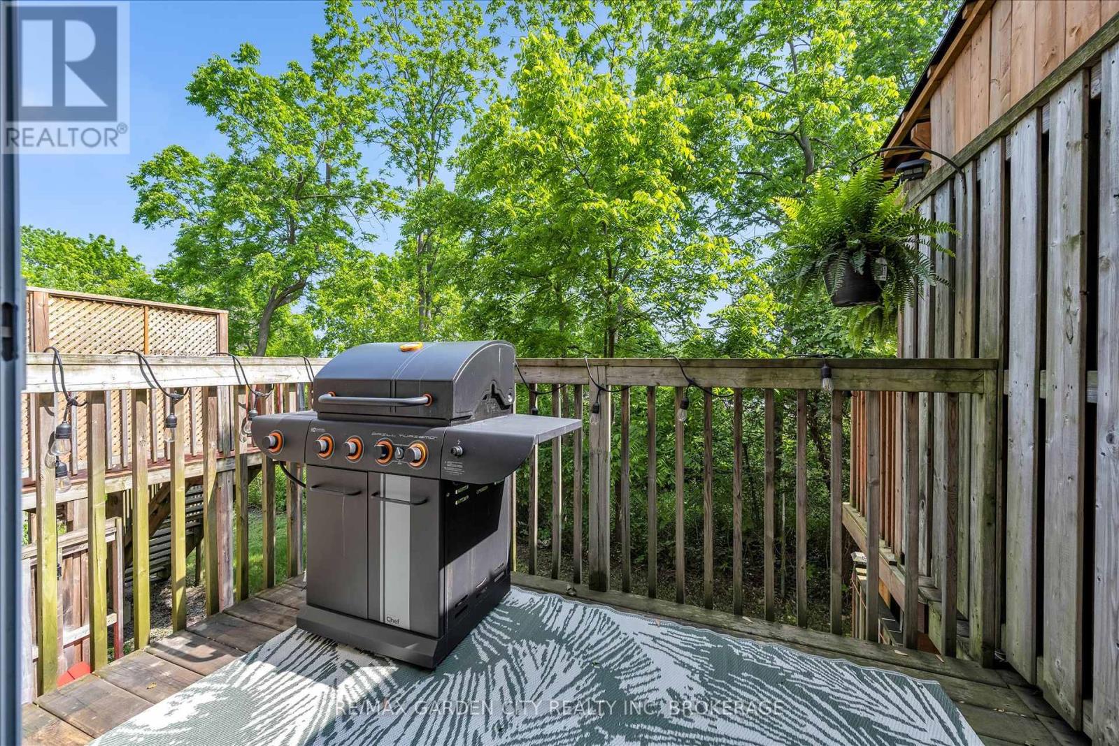 Photo 12 of 12 Chloe Street, St Catharines ON
