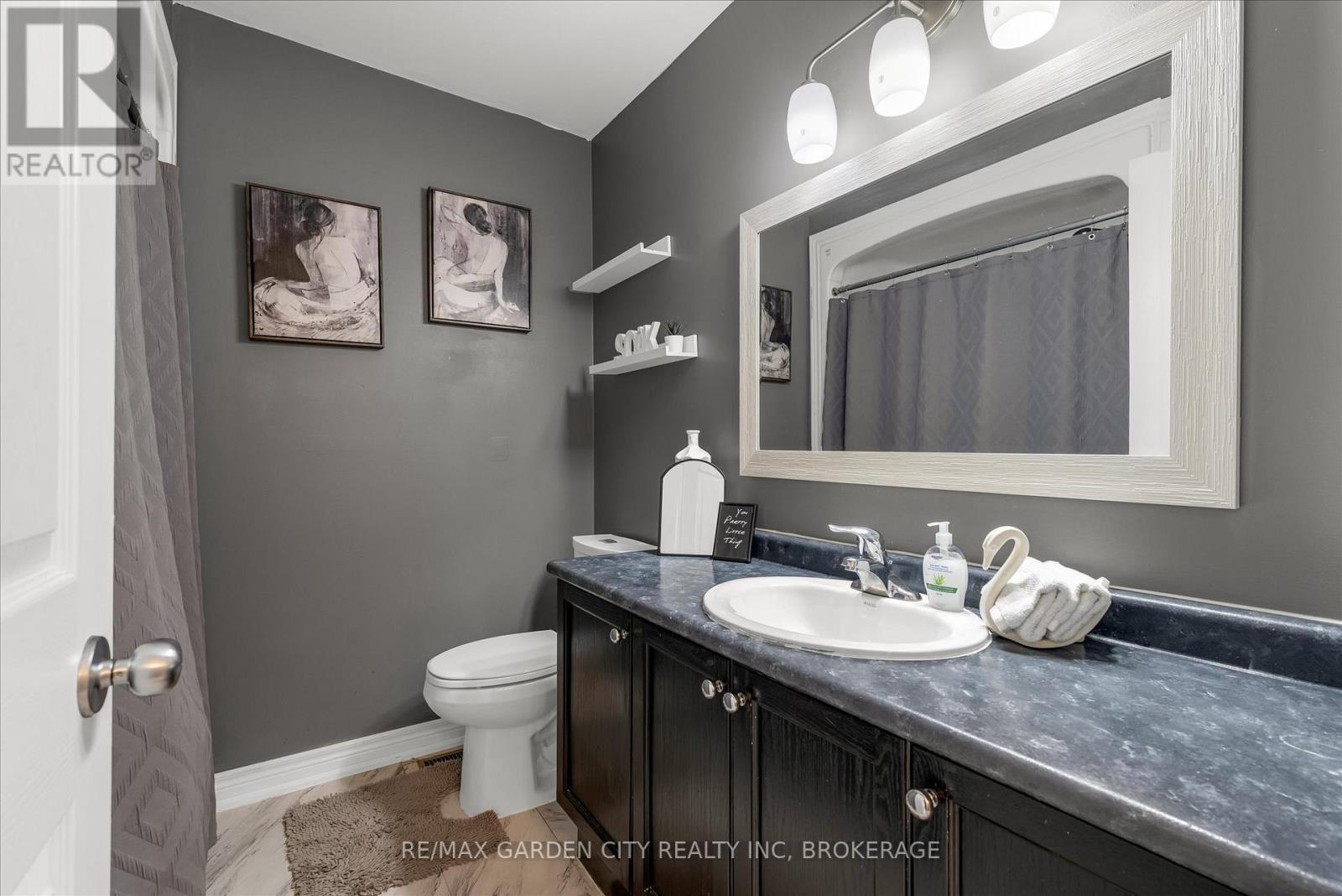 Photo 16 of 12 Chloe Street, St Catharines ON