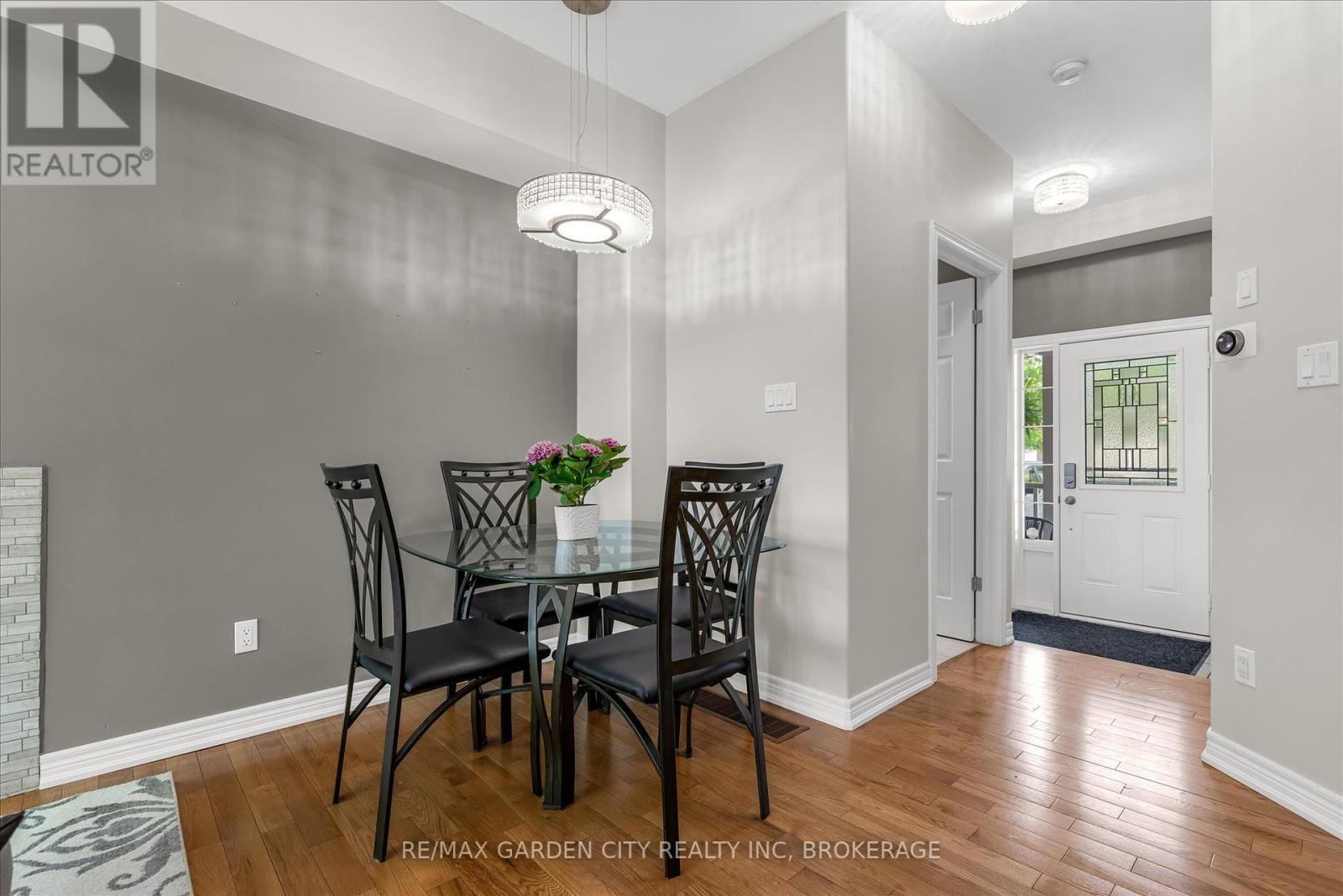 Photo 7 of 12 Chloe Street, St Catharines ON