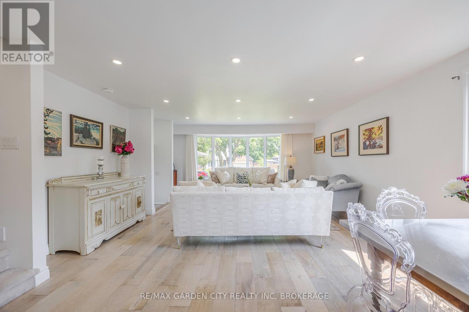 Photo 37 of 5 Woodgarden Court, St Catharines ON