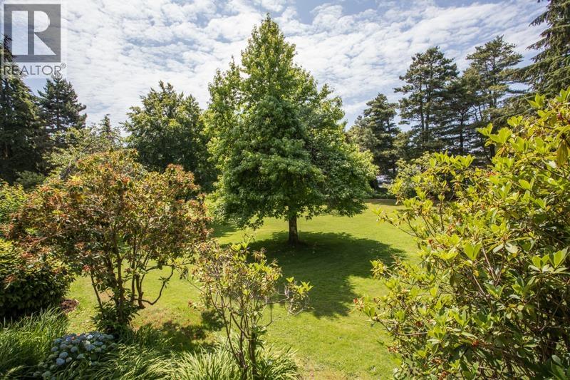 Photo 23 of 121 8860 No 1 Road, Richmond BC