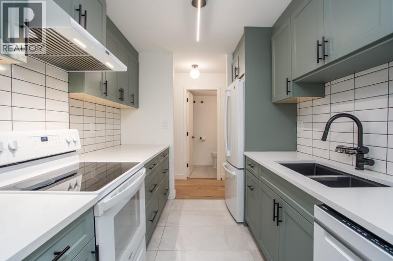 Photo 3 of 121 8860 No 1 Road, Richmond BC