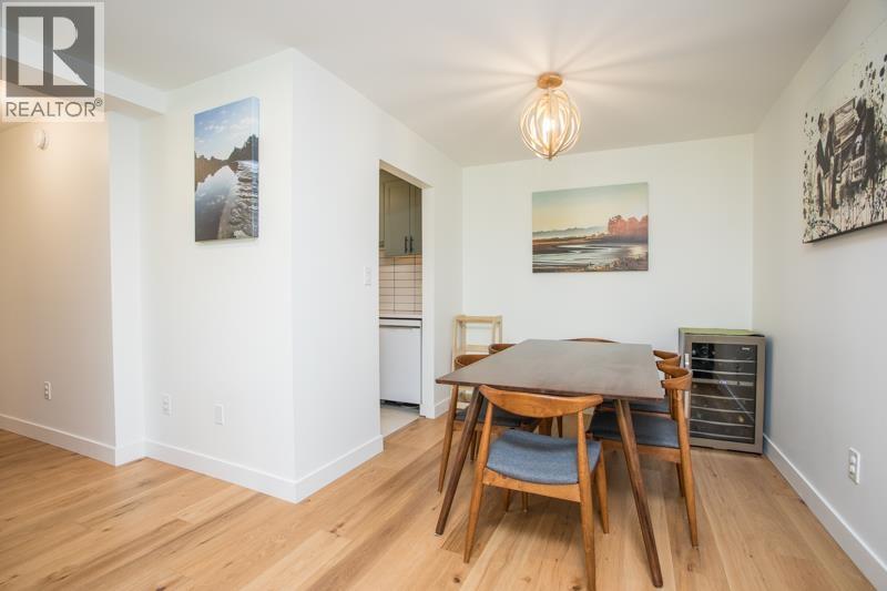 Photo 5 of 121 8860 No 1 Road, Richmond BC