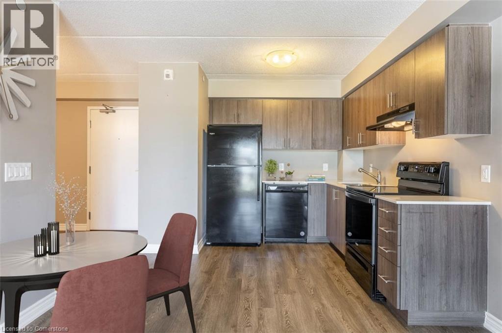 Photo 8 of 716 Main Street E Unit 509, Milton ON