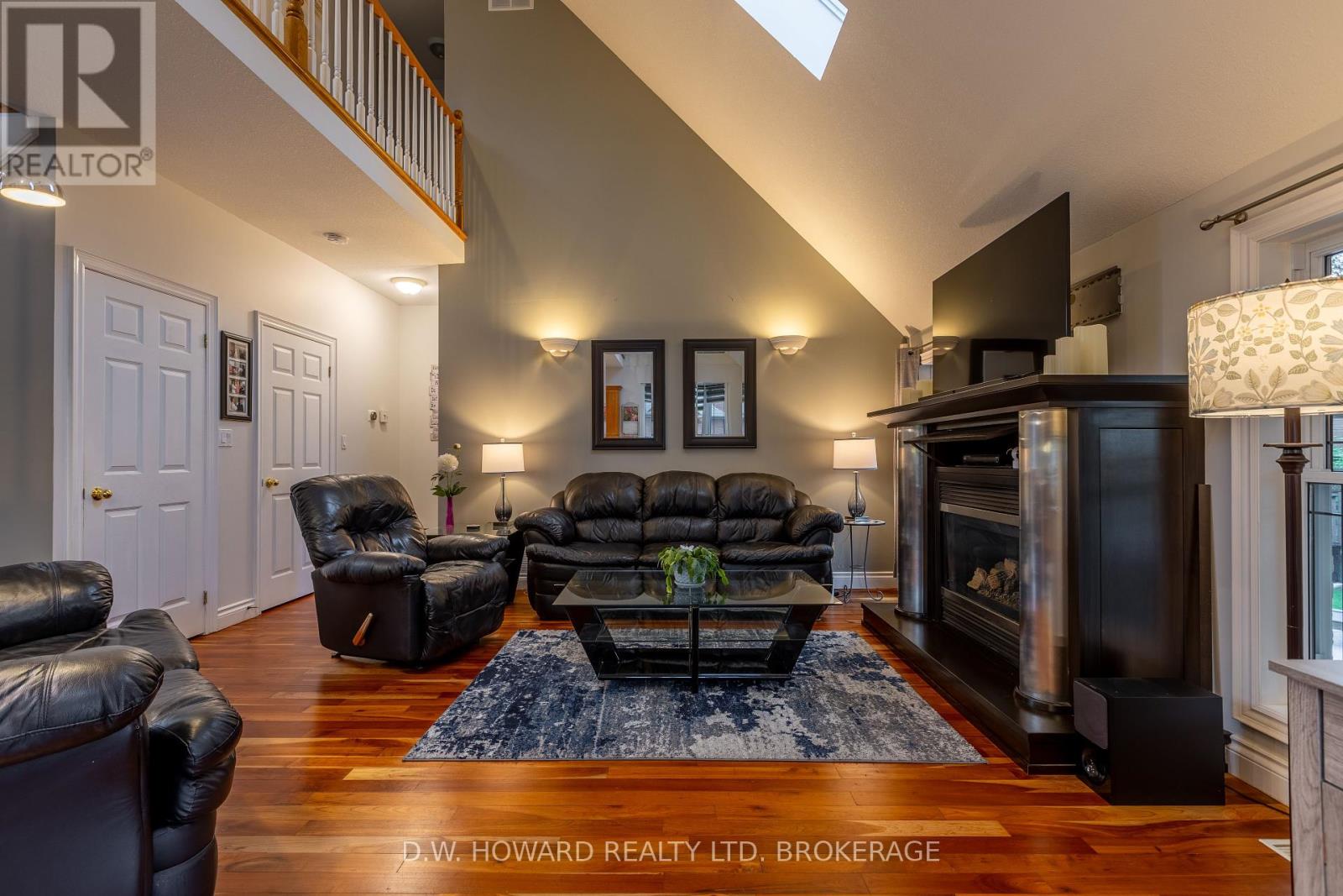 Photo 7 of 45 Westwood Drive, Port Colborne ON