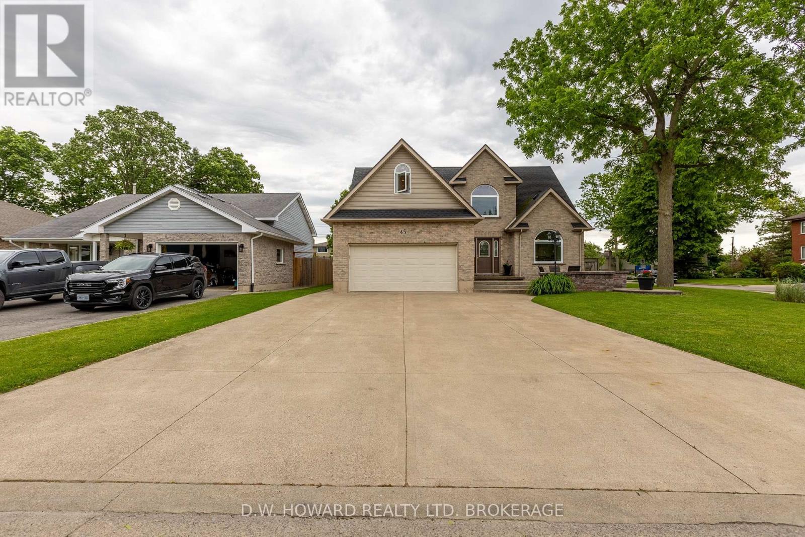 Photo 26 of 45 Westwood Drive, Port Colborne ON