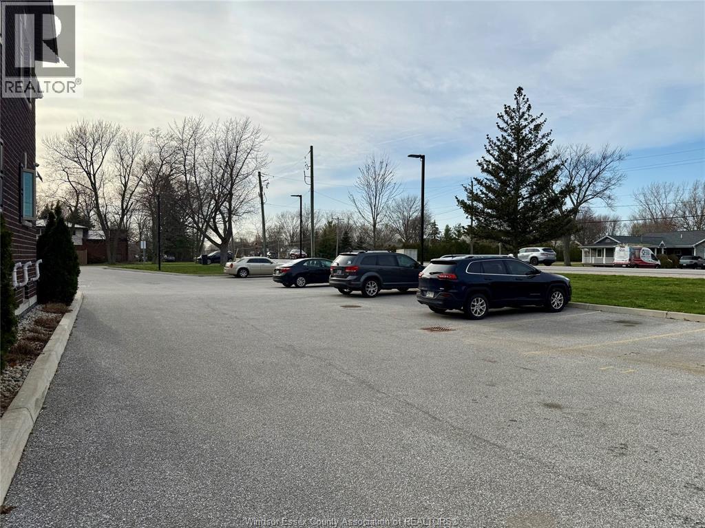 Photo 9 of 204 Beechwood Unit 2, Lakeshore ON