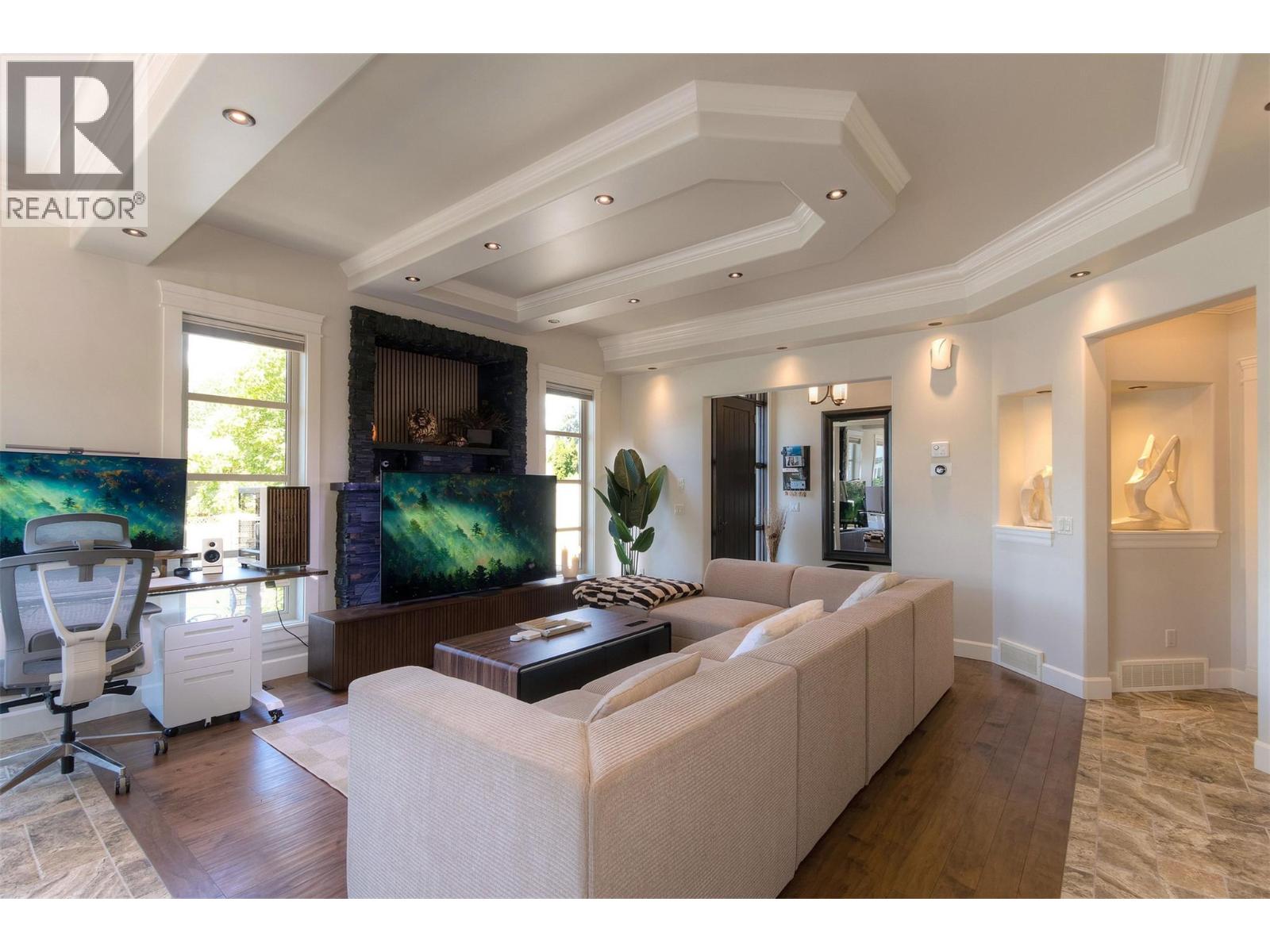  2575 Abbott Street, Kelowna
