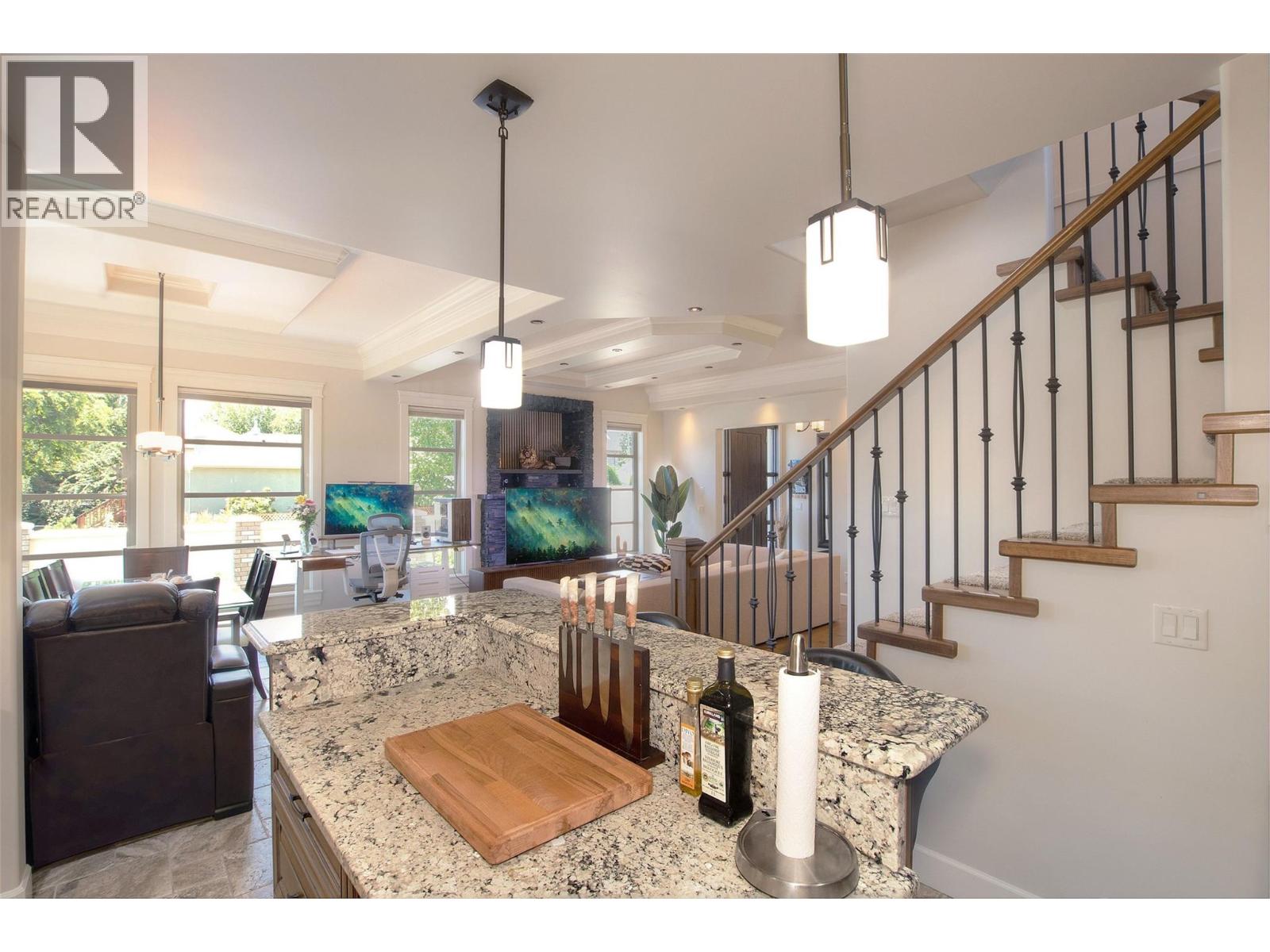  2575 Abbott Street, Kelowna