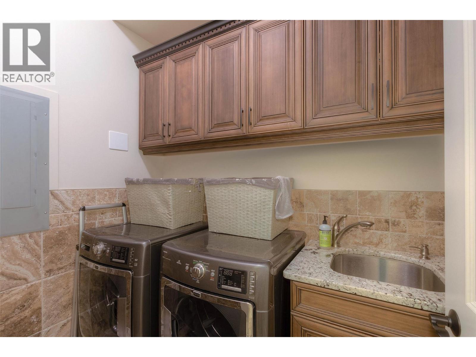  2575 Abbott Street, Kelowna