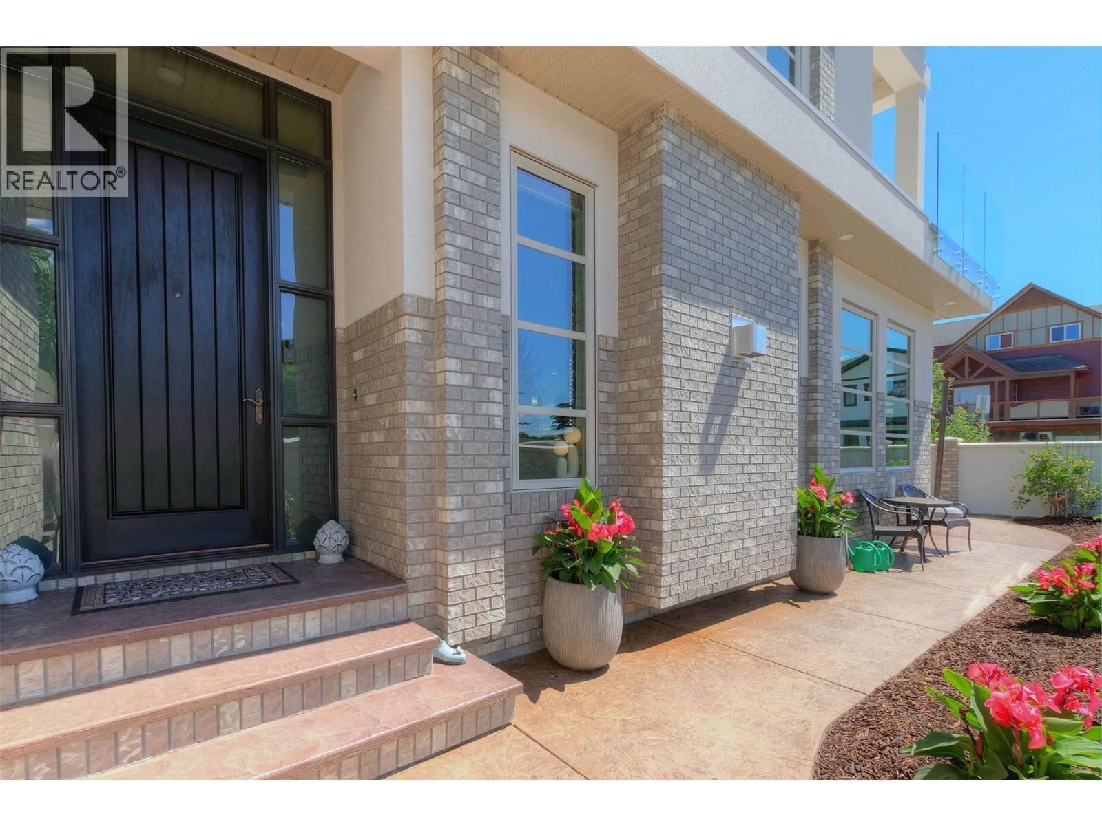  2575 Abbott Street, Kelowna