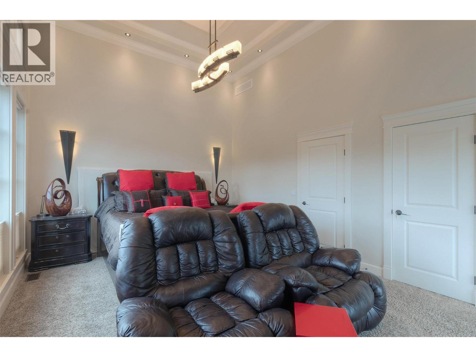  2575 Abbott Street, Kelowna
