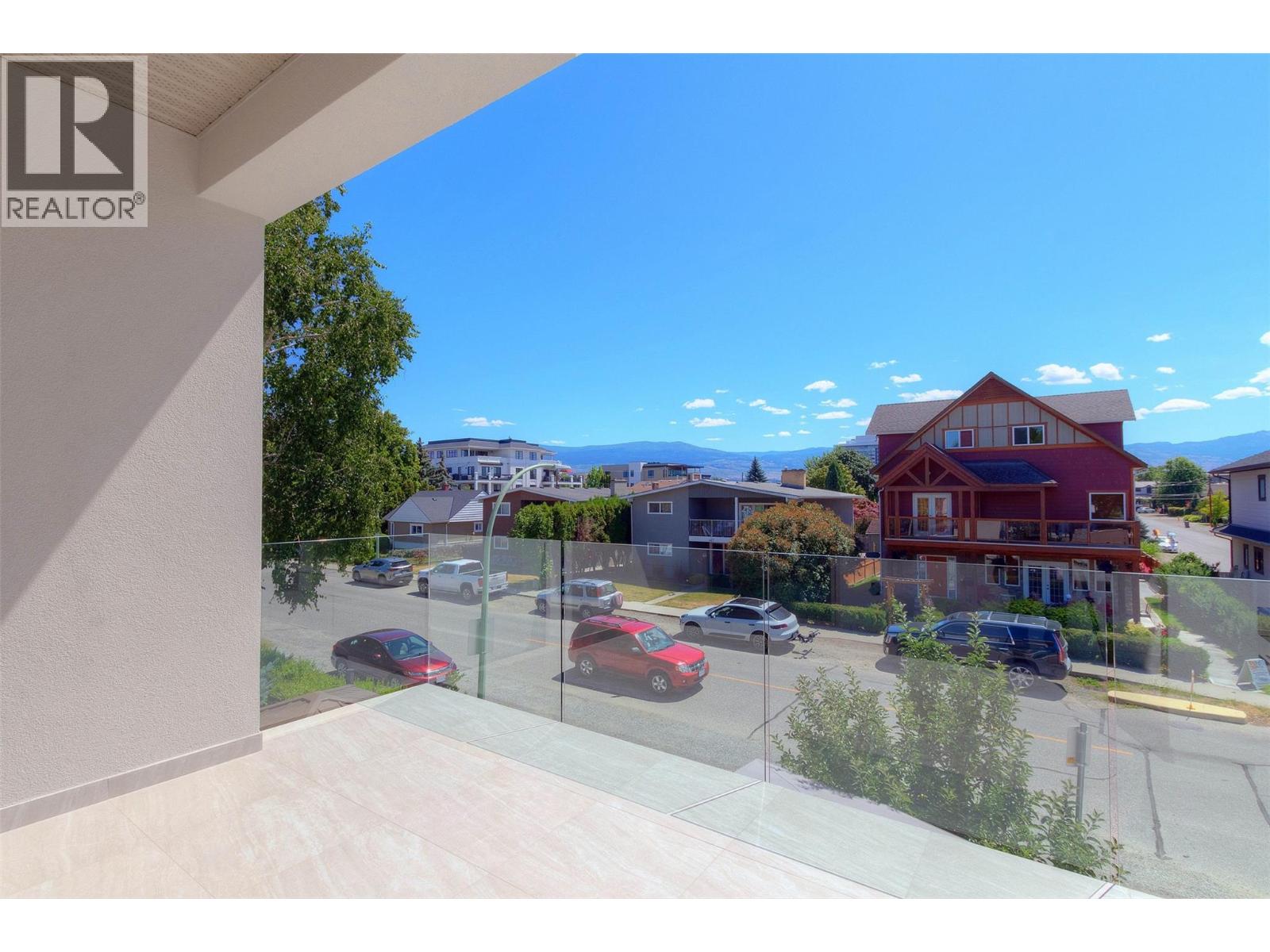  2575 Abbott Street, Kelowna
