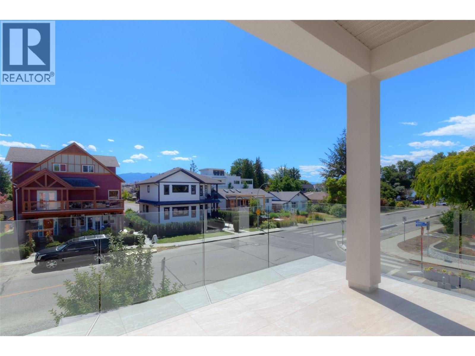  2575 Abbott Street, Kelowna