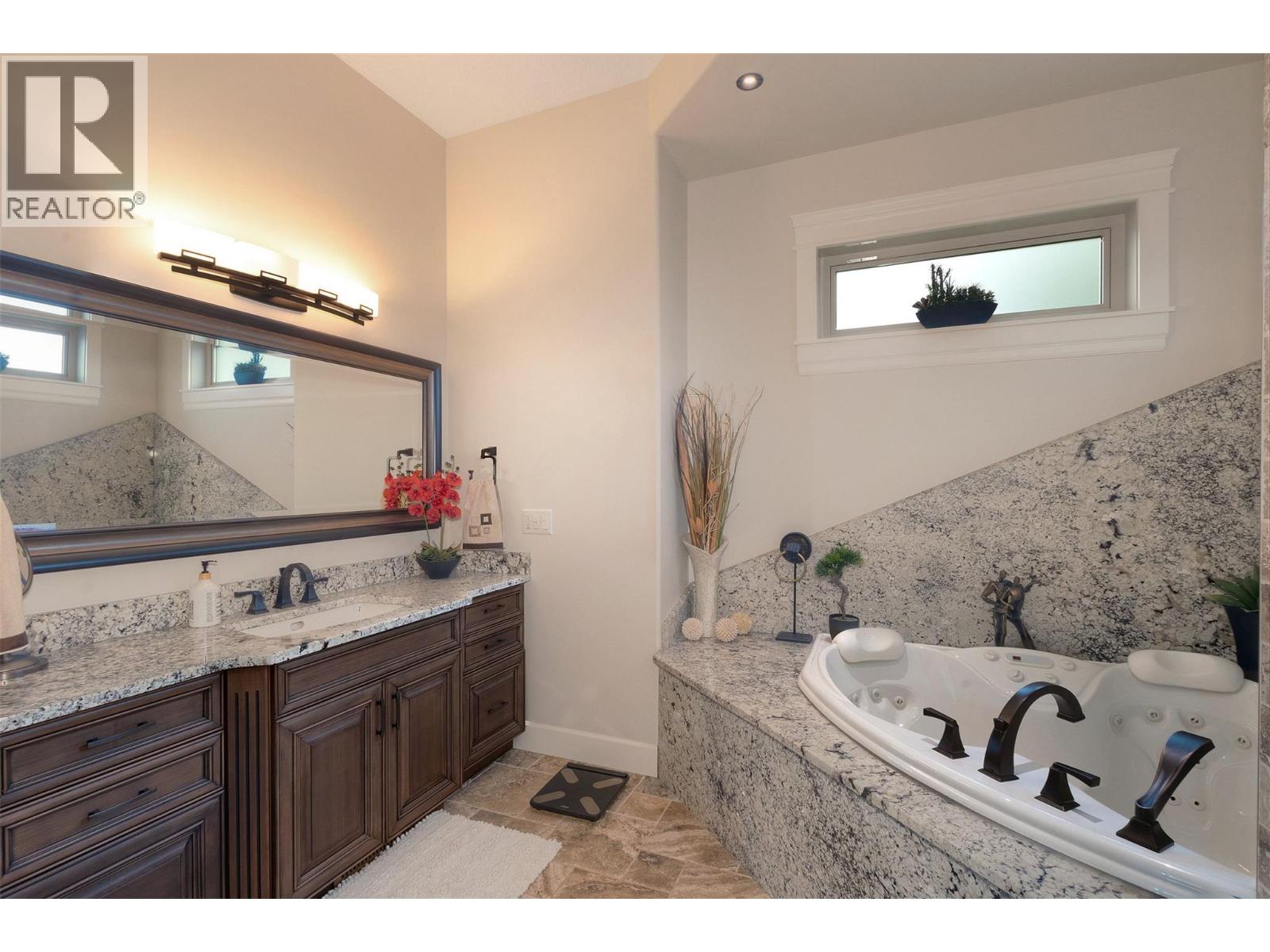  2575 Abbott Street, Kelowna
