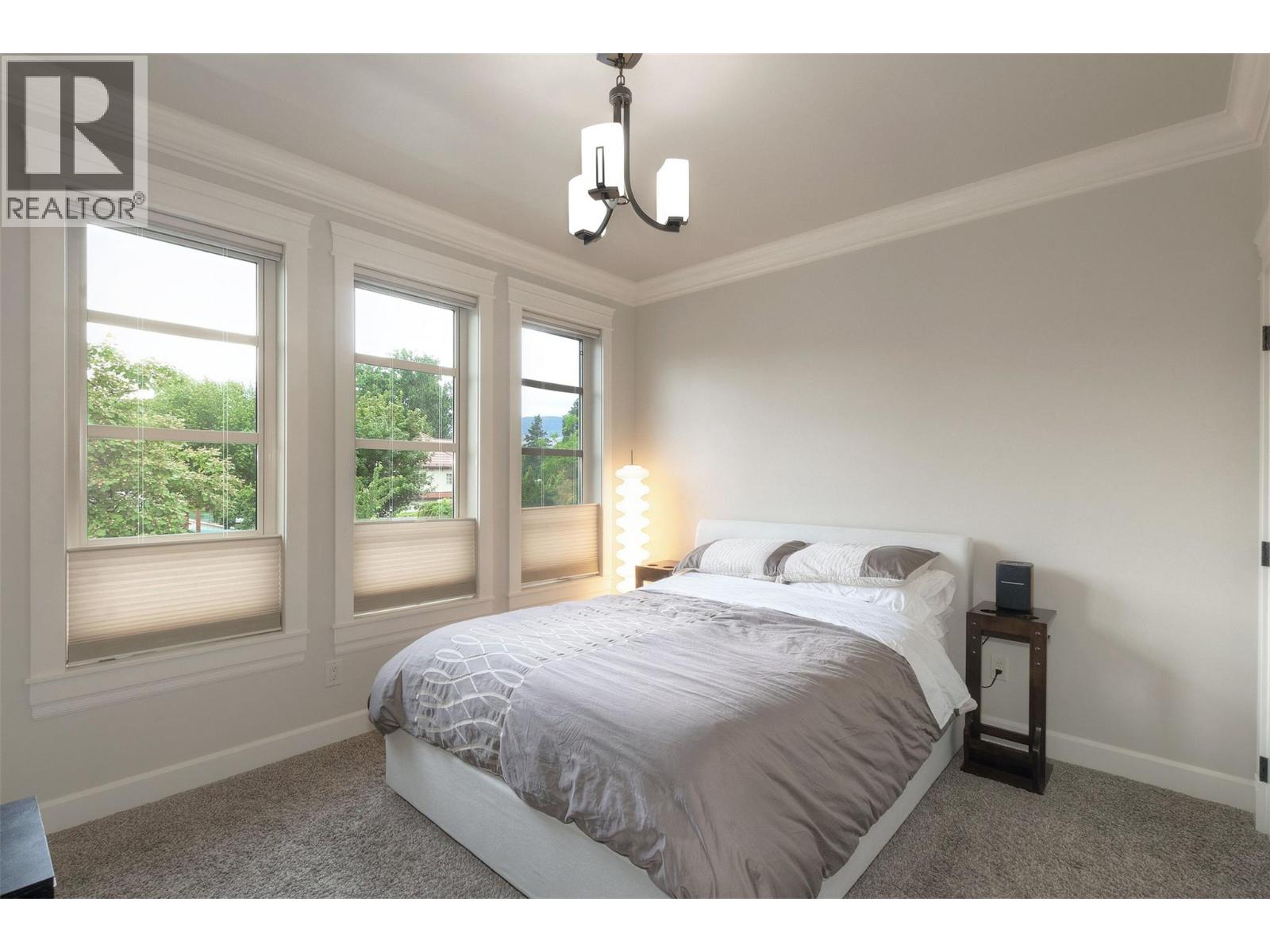  2575 Abbott Street, Kelowna