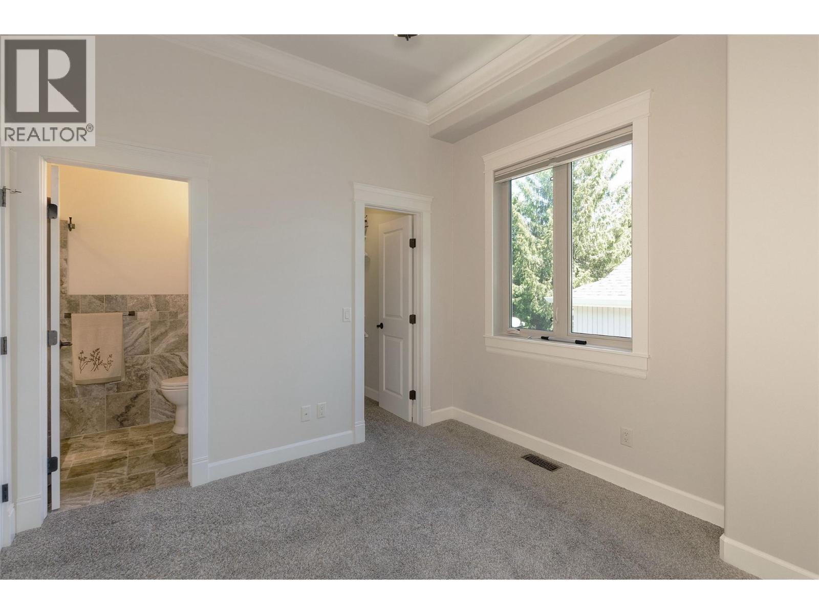  2575 Abbott Street, Kelowna
